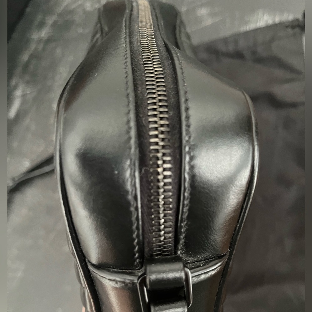 SAINT LAURENT LOU CAMERA BAG IN QUILTED LEATHER - Picture 9 of 17